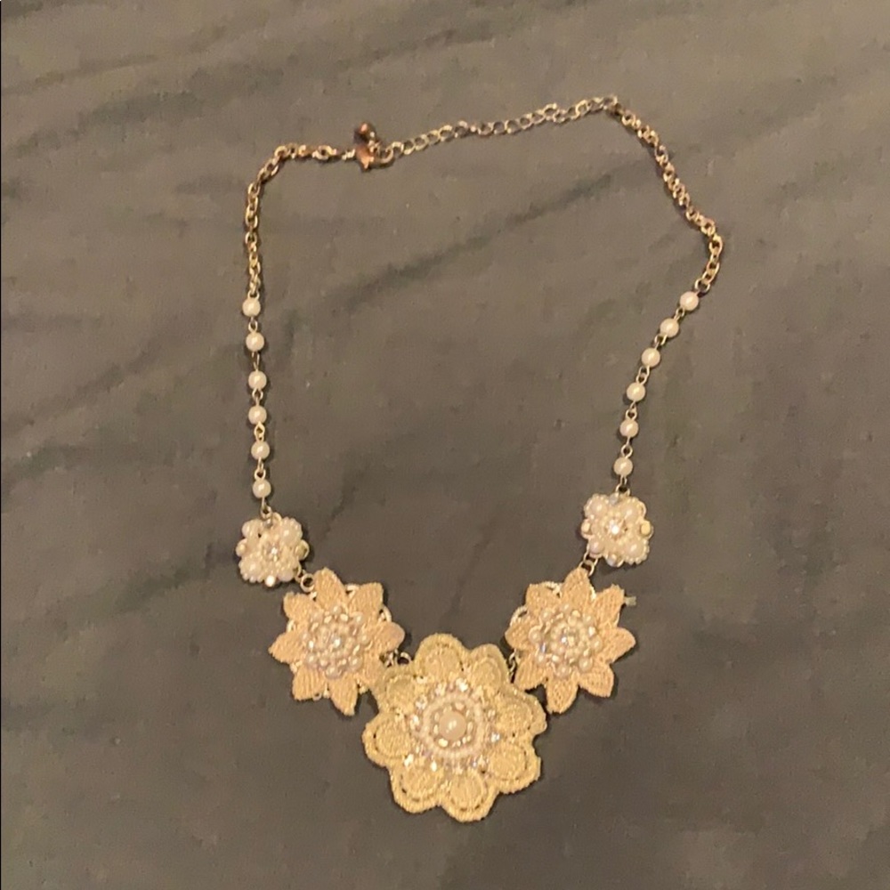 Statement necklace
